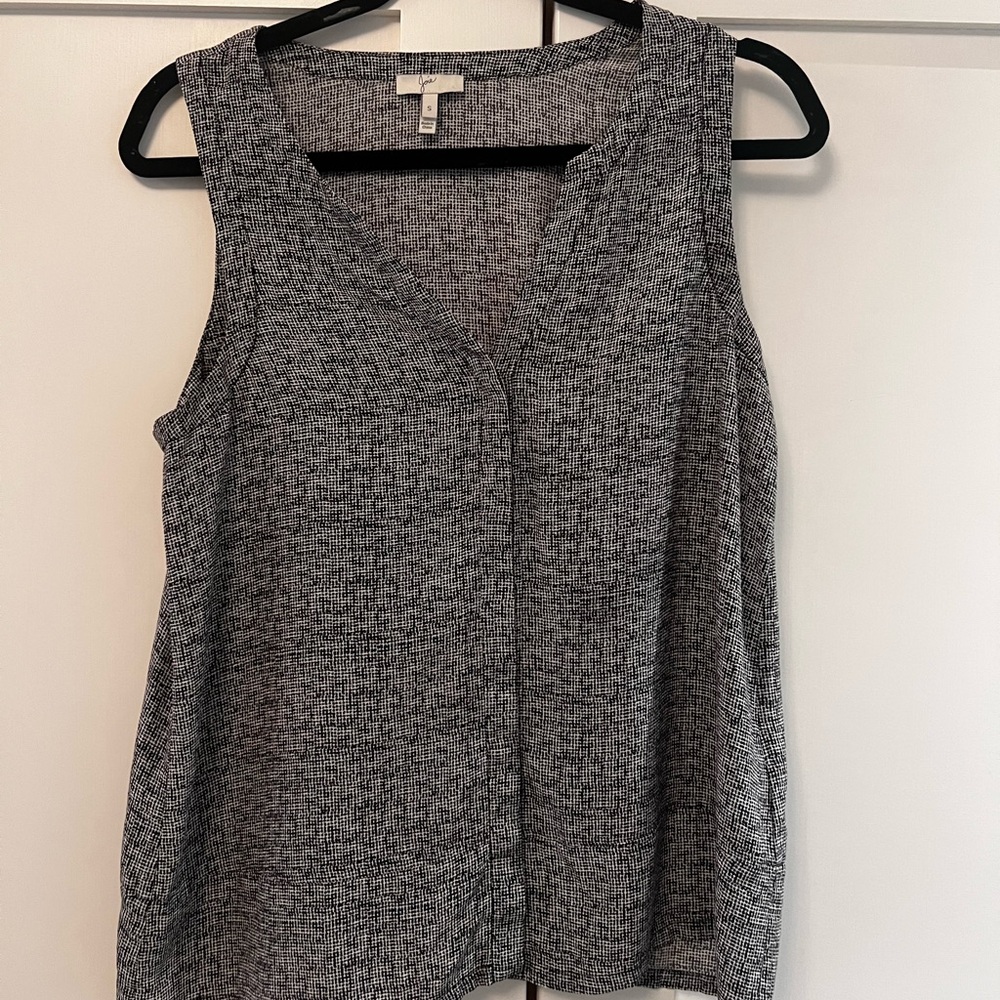 Gray Sleeveless Top